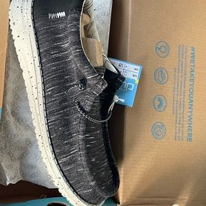 NWT Hey Dudes Kids, Wally Youth Stretch, Black, Size Y5